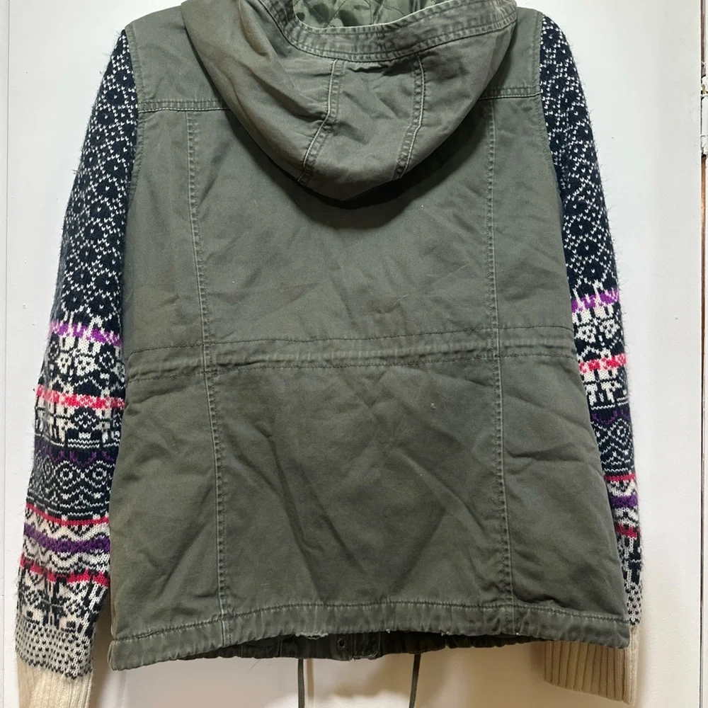 Aeropostale Women's Utility Jacket with Patterned Sleeves - Picture 2 of 8